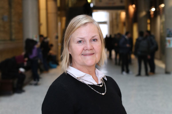 Dr. Lesley Warren is the latest professor to join the Faculty as the Claudette MacKay-Lassonde Chair in Mineral Engineering within the Department of Civil Engineering.