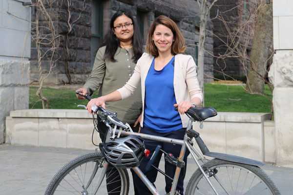 Civil engineering post-doctoral researcher Sabreena Anowar and Professor Marianne Hatzopoulou (CivE) are studying the risks of air pollution on cyclists and their impact on route choice. (Photo: Tyler Irving)