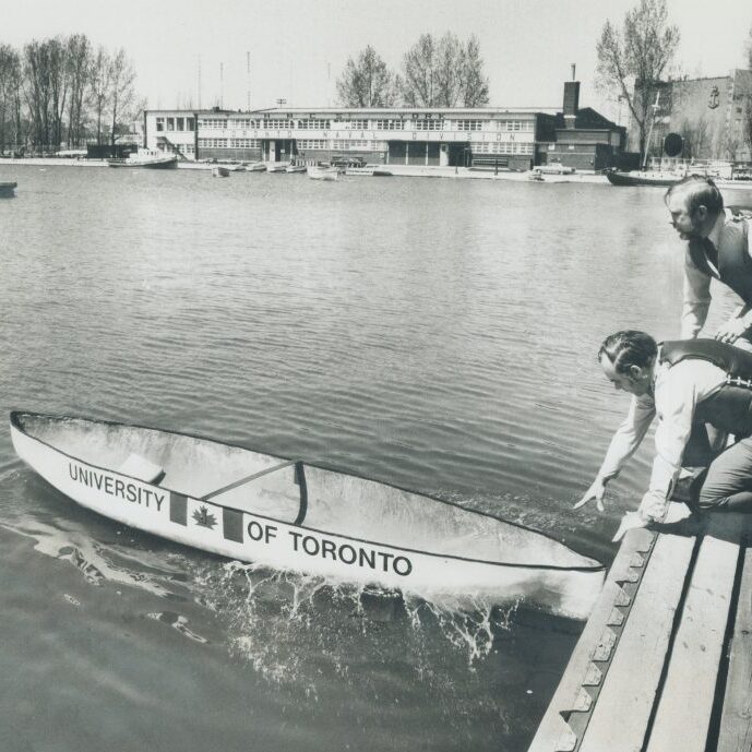 Prof. John Timusk and Prof. Ken Selby launching U of T’s first concrete canoe. Toronto, 1973. (Source: Getty Images)