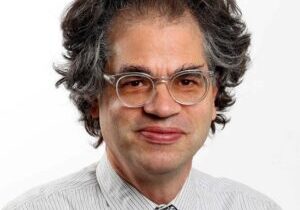 NOVEMBER 26, 2024 — HEADSHOT DAY: JEFF SIEGEL  — A photo of Professor Jeffrey Siegel from CivMin Headshot Day, Tuesday, November 26, 2024. Faculty members, staff and graduate students in the Department of Civil &amp; Mineral Engineering at the University of Toronto had their portrait taken. (Photo by Phill Snel / CivMin, University of Toronto)